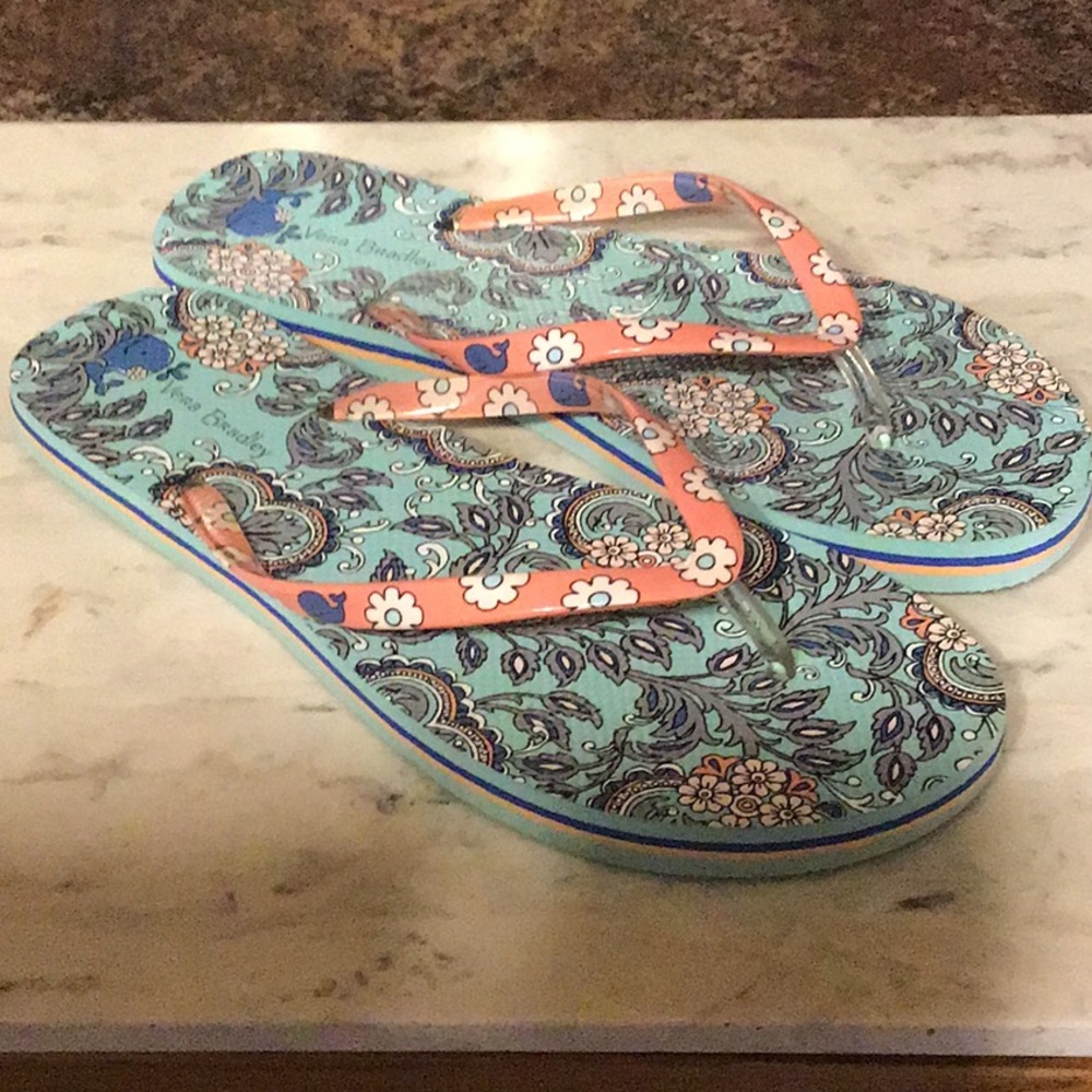 Vera Bradley flip flop thong sandals.